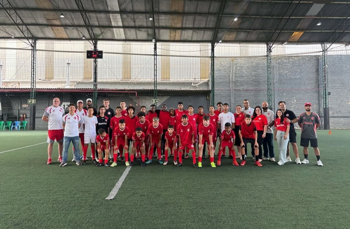 Imagem da matéria do site oficial do Internacional sobre a expansão das escolas do clube